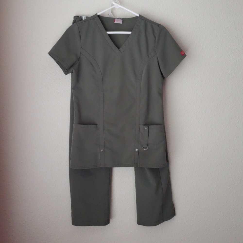 Work Scrubs